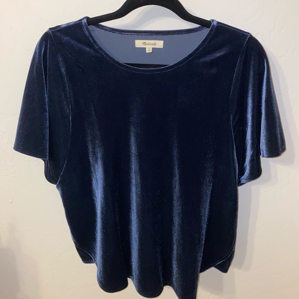 Madewell velvet top in blue. Size small.